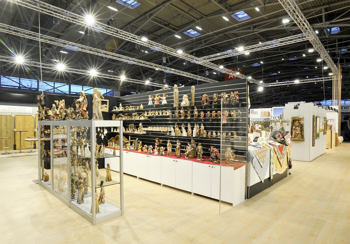 ferias La artesanales Mónaco en artesanía Milán de y tirolesa del las sur CxBedo