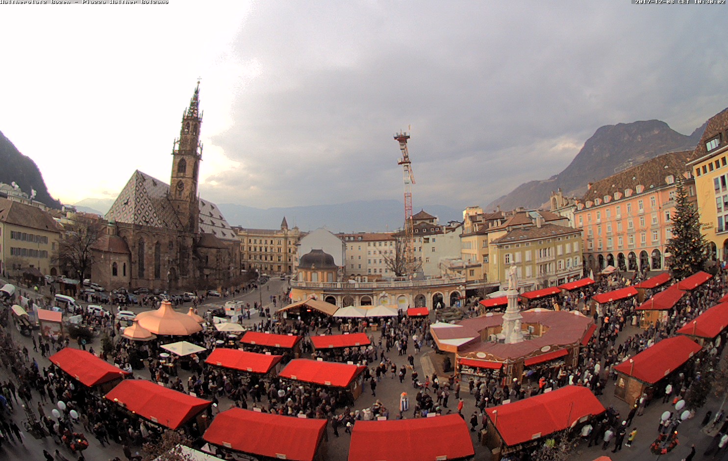 Bolzano Mercatini Natale.Mercatini Di Natale Bolzano Presa D Assalto Per L Immacolata