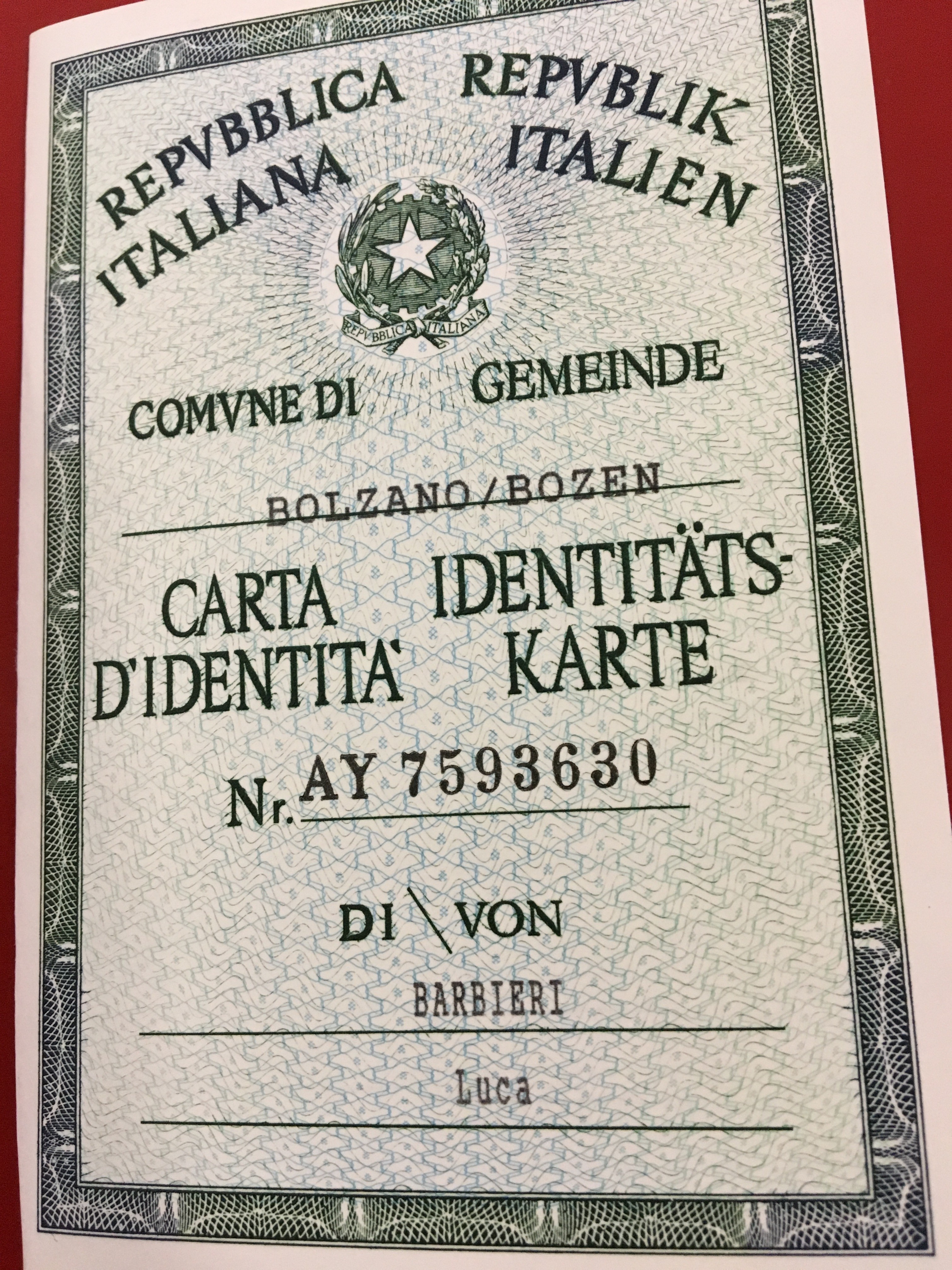 Carta d'identità elettronica, breve storia triste