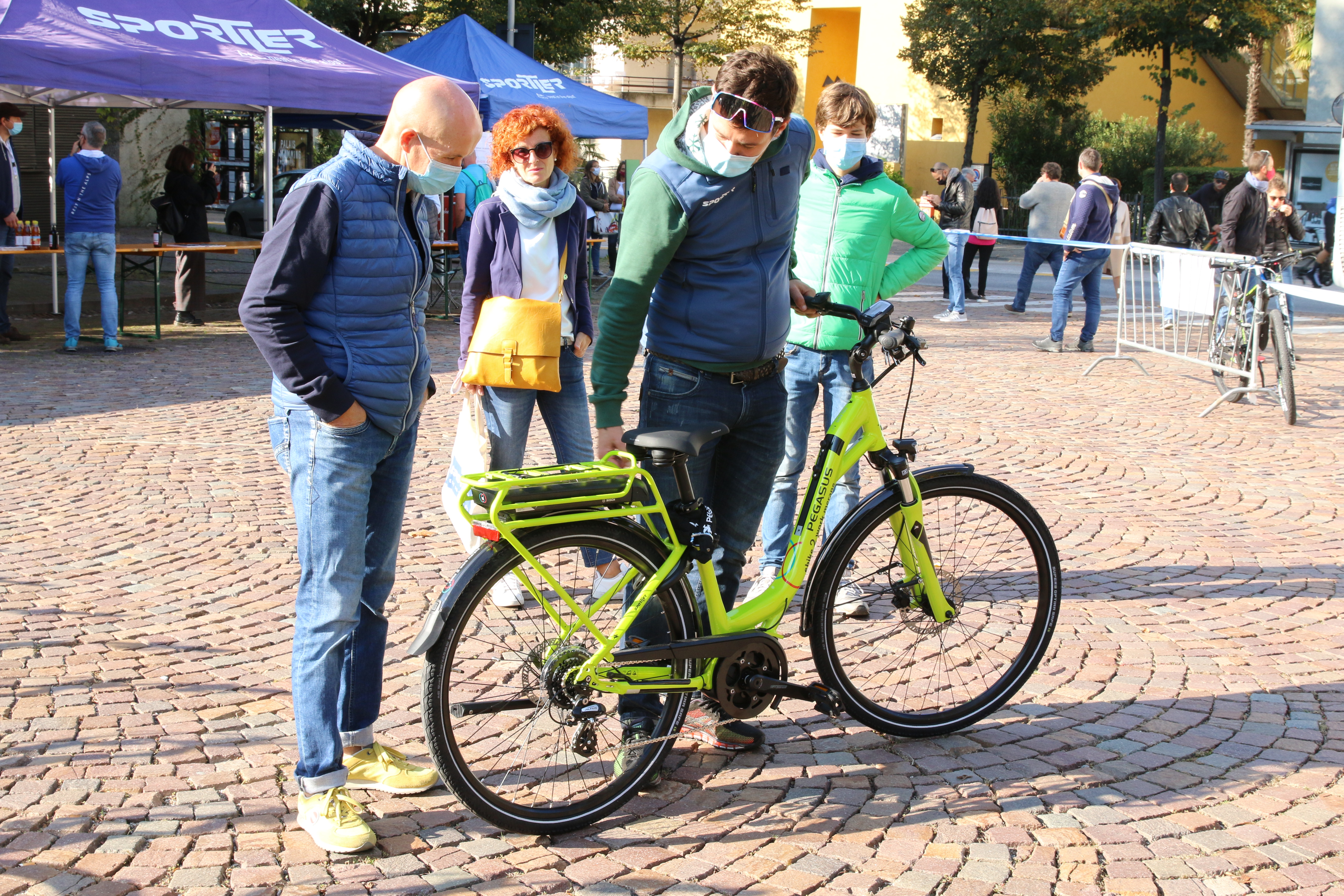 A Merano si va al lavoro con la bici elettrica: consegnati i primi mezzi